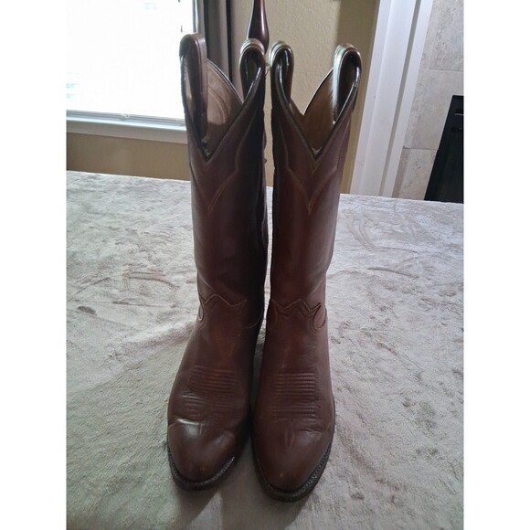 Tony Lama Shoes - Vintage Women’s Brown Tony Lama Embroidered Cowboy Boots Size 6